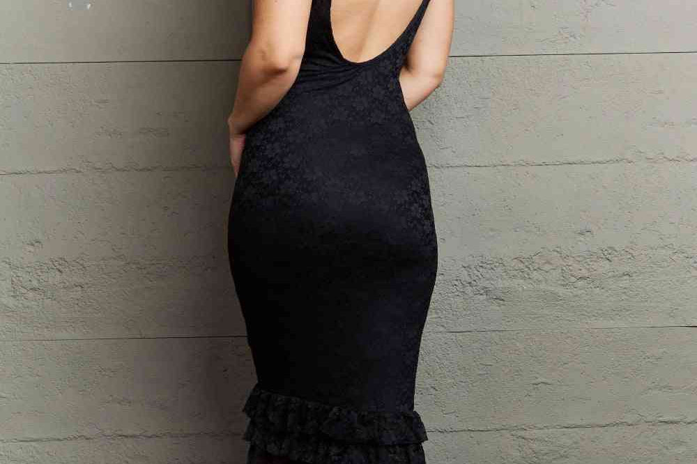 HIDDEN No Doubts Sleeveless Bodycon Ruffle Midi Dress - 