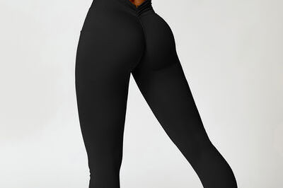 Ruched Halter Neck Bra and Pocketed Leggings Active Set - 